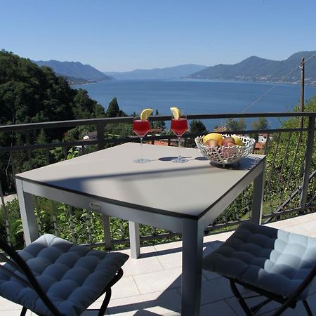 Casa Colmegna Mit Traumhaften See- Und Bergblick Luino Exteriér fotografie