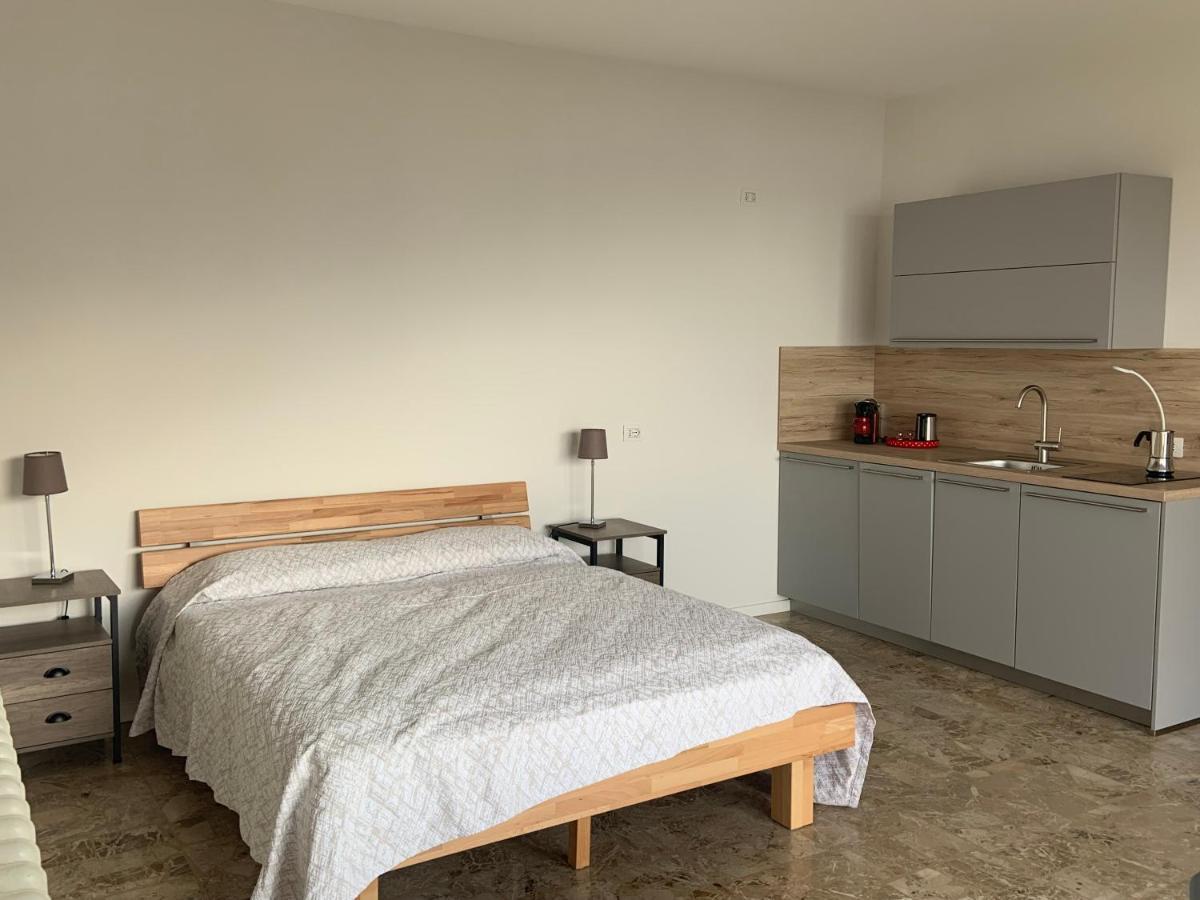 Casa Colmegna Mit Traumhaften See- Und Bergblick Luino Exteriér fotografie